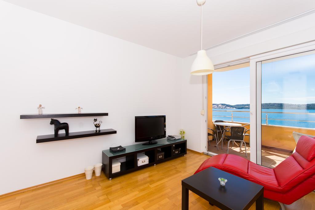 Apartment Labadusa Trogir Exterior foto