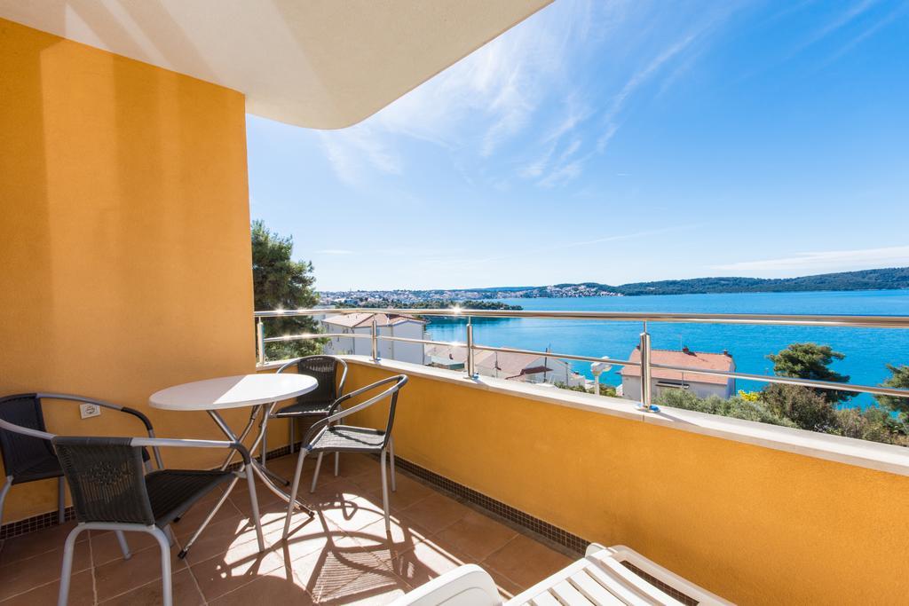Apartment Labadusa Trogir Exterior foto